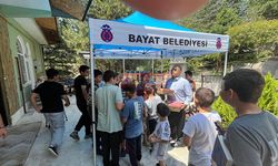 Başkan’dan Kur’an Kursuna Giden Çocuklara İkram