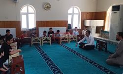 Kaymakam Yüce Kur’an Kursu Öğrencileri İle Bir Araya Geldi