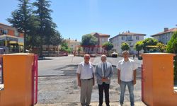 Sakarya İlkokulu’nun Bahçesi Asfaltlandı