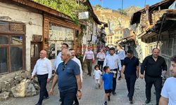 Başkan Çizikci, Bakan Yardımcısı ve Bürokratlara İskilip’i Gezdirdi