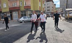 Başkan Ünlü Sıcak Asfalt Çalışmalarını İnceledi