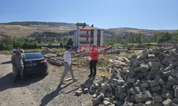 Başkan Ünlü Sahaya İndi, Çalışmaları Yerinde İnceledi