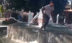 Süs Havuzunda Tehlikeli Eğlence