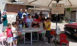Limonata Satarak Kazandıkları 10 bin 660 Lirayı Filistinli Akranlarına Bağışladılar