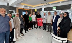 AK Parti Esnaf Gezisine Çıktı: Ufukta Erken Seçim Mi Var?