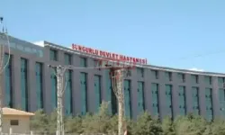 Devrilen Traktörün Sürücüsü Yaralandı