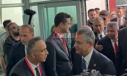 CHP Kurultayı’nda Özgür Özel’i Çorum İl Başkanı Solmaz Karşıladı