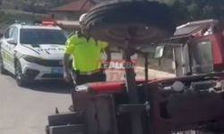 Traktör İle Otomobil Çarpıştı 2 Yarali
