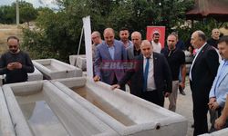 11 Köyün Merası İçin 5 Oluklu Sıvat Ve Parke Taşı Dağıtıldı