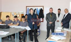 Kaymakam Nayman Öğrencileri Dinledi