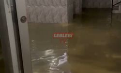 Sağanak Yağışta Apartmanı Su Bastı, Vatandaş Mahsur Kaldı