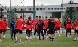 Arca Çorum FK Teknik Direktörü Çağdaş Çavuş: "Ofansif" Futbolla Şampiyonluk Hedefliyoruz”