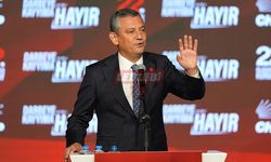 CHP Kurultayında 835 Oyun Tamamını Alan Özgür Özel Yeniden Genel Başkan Seçildi