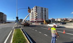 Belalı Kavşağa Tepkiler Üzerine Trafik Işıkları Konuldu