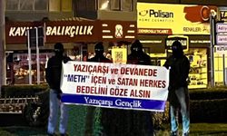 Maskeli Bir Grup Genç, Uyuşturucuya Savaş Açtı