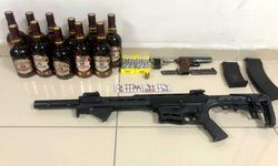 Silahlar, Çok Sayıda Fişek Ve Uyuşturucu Ele Geçirildi