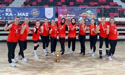 Kamu Spor Oyunları Kadınlar Voleybol Müsabakalarında Valiliğin Takımı Birinci