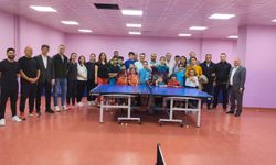 Demirkıran Antrenmanları İzleyip Çocuklarla Masa Tenisi Yaptı