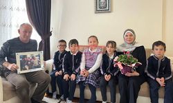Öğrencilerden Duygulandıran Ziyaret