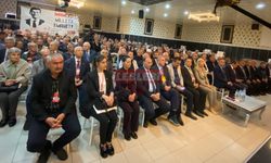 CHP'de Parti Tüzüğü Hiçe Sayıldı, Yönetimi 20 Kişiden 30 Kişiye Çıkardılar!