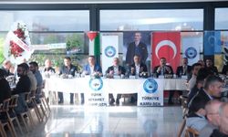 "Halkı Dinleyip Sorunlarına Kulak Veriyoruz"