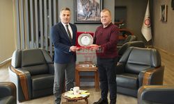 TSO Başkanı Başaranhıncal’a Gençlikspor’dan Plaket
