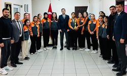 Şampiyon Hentbolculardan Kaymakam Yüce’ye Ziyaret