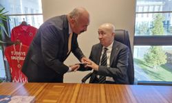 Başkan İsbir, Cumhurbaşkanlığı Külliyesi’nde Temaslarda Bulundu