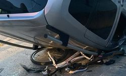 Bisiklet Keyfi Kâbusa Döndü! Üzerine Otomobil Devrildi