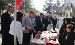Kaymakam Dinçer, Kız Anadolu İmam Hatip Lisesi’nin Kermesine Katıldı