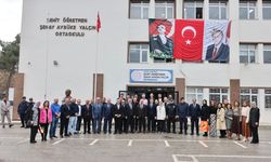 Şehit Öğretmen Şenay Aybüke Yalçın Ortaokulu’na Protokolden Ziyaret