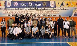 Çelik Bilekli Kızlar Madalyalarını Aldı