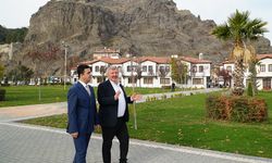 Başkan Gelgör, Suşehri Kaymakamı Yıldız’a İlçeyi Gezdirdi