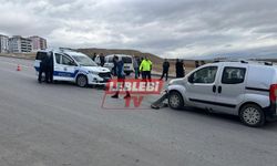 Ters Yönden Giden Araç Polise Çarptı: 2 Polis Yaralı