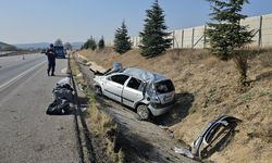 Devrilen Otomobilde Can Pazarı! Karı-Koca Yaralandı