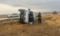 Devrilen Araçta Can Pazarı: 3 Yaralı