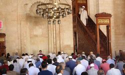 “İnsanlara Merhamet Etmeyene Allah’ da Merhamet Etmez”