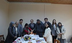 Kaymakam Polat Özel Bireylerle Pasta Kesti
