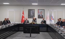 Bakan Uraloğlu, Yüksek Hızlı Tren Şantiyesinde İncelemelerde Bulundu