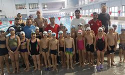 Demirkıran Minik Yüzücülerle Buluştu
