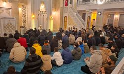 Öğrenciler, Sabah Namazı İle Vakti Kuşandı