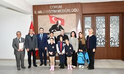 Resim Ve Şiir Yarışmasında Dereceye Girenlere Ödül