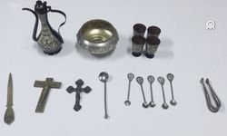 Tarihi Eser Kaçakçılığına Darbe: 2 Haç Ele Geçirildi