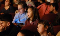 "Okulumuz Orman" Oyununu Miniklerle Buluştu