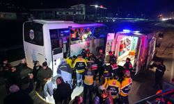 Cezaevi Nakil Aracı, Kaza Yapan Araçlara Çarptı: 9’u Jandarma, 23 Yaralı