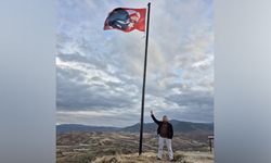 Muhtarın Bayrak ve Atatürk Sevgisi