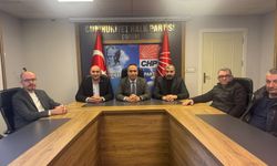 Esnaf Temsilcilerinden CHP’ye Kutlama Ziyareti