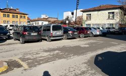 Giren Çıkamıyor, Çıkan Giremiyor!