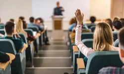 Resmen Duyuruldu! 3 Ay Yaz Tatili Kalkıyor