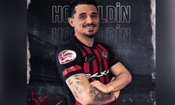 Arca Çorum FK’ya Taze Kan! Serdar Gürler İmzayı Attı